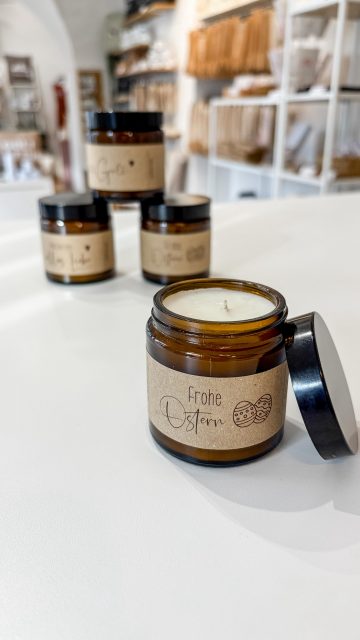 Wir wünschen euch ruhige und erholsame Osterfeiertage 🐰💐 #froheostern #kerze #handgemacht